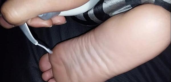  Size 10 soles get rubbed with lotion
